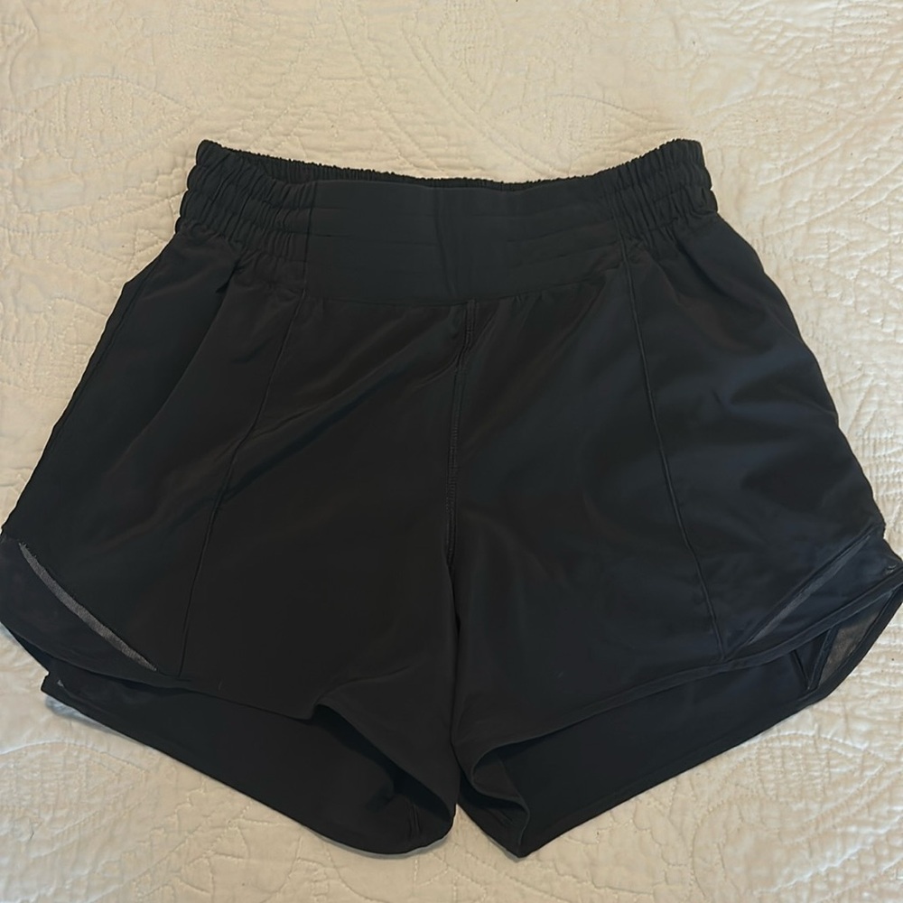 Lululemon Hotty Hot High Rise 4” Lined Short 6